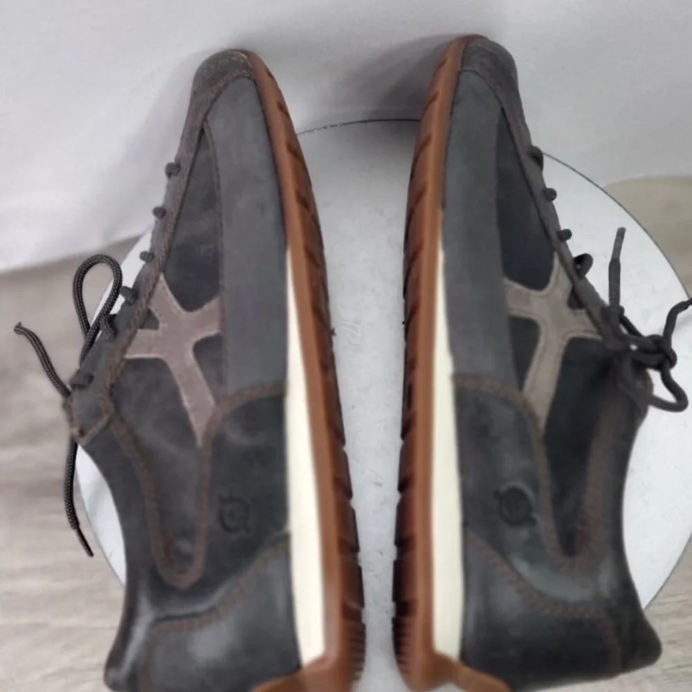 Born Men's Black and Brown Casual Shoes size 9.5 pre owned Exellent good cond